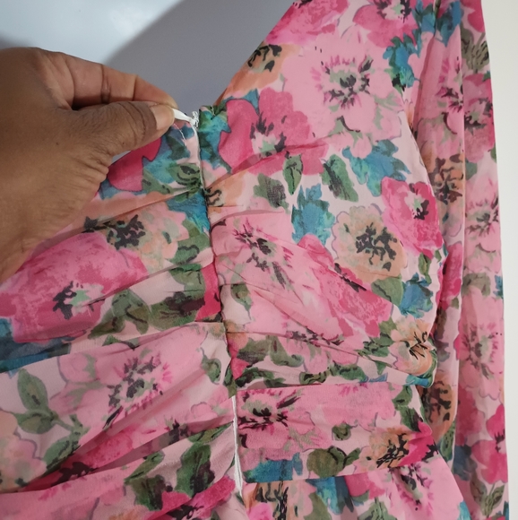 One Shoulder Long Sleeve Floral Mini Dress. Size L - Picture 8 of 14